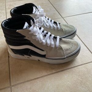 Vans Sk8 Hi Shoes Women's 8 Antique White Black Bolt Suede Lace Up Sneakers